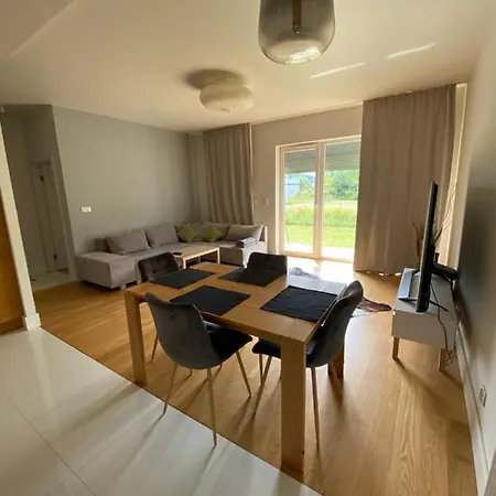 Apartment Mysliwska Z Ogrodkiem