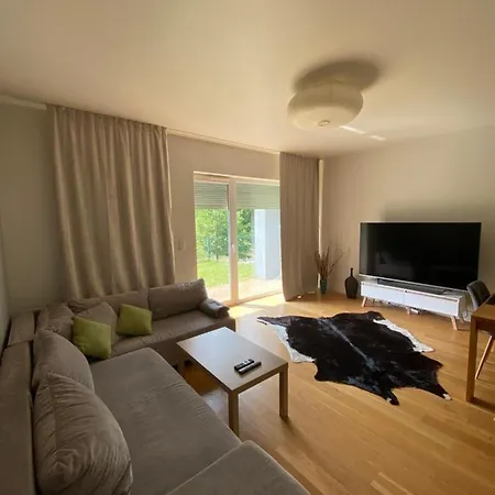 Apartment Mysliwska Z Ogrodkiem *